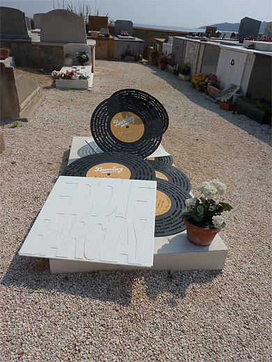 Tombe d'Eddie Barclay Tombe d'Eddie Barclay