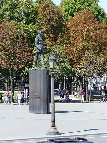 Statue du General de Gaulle 