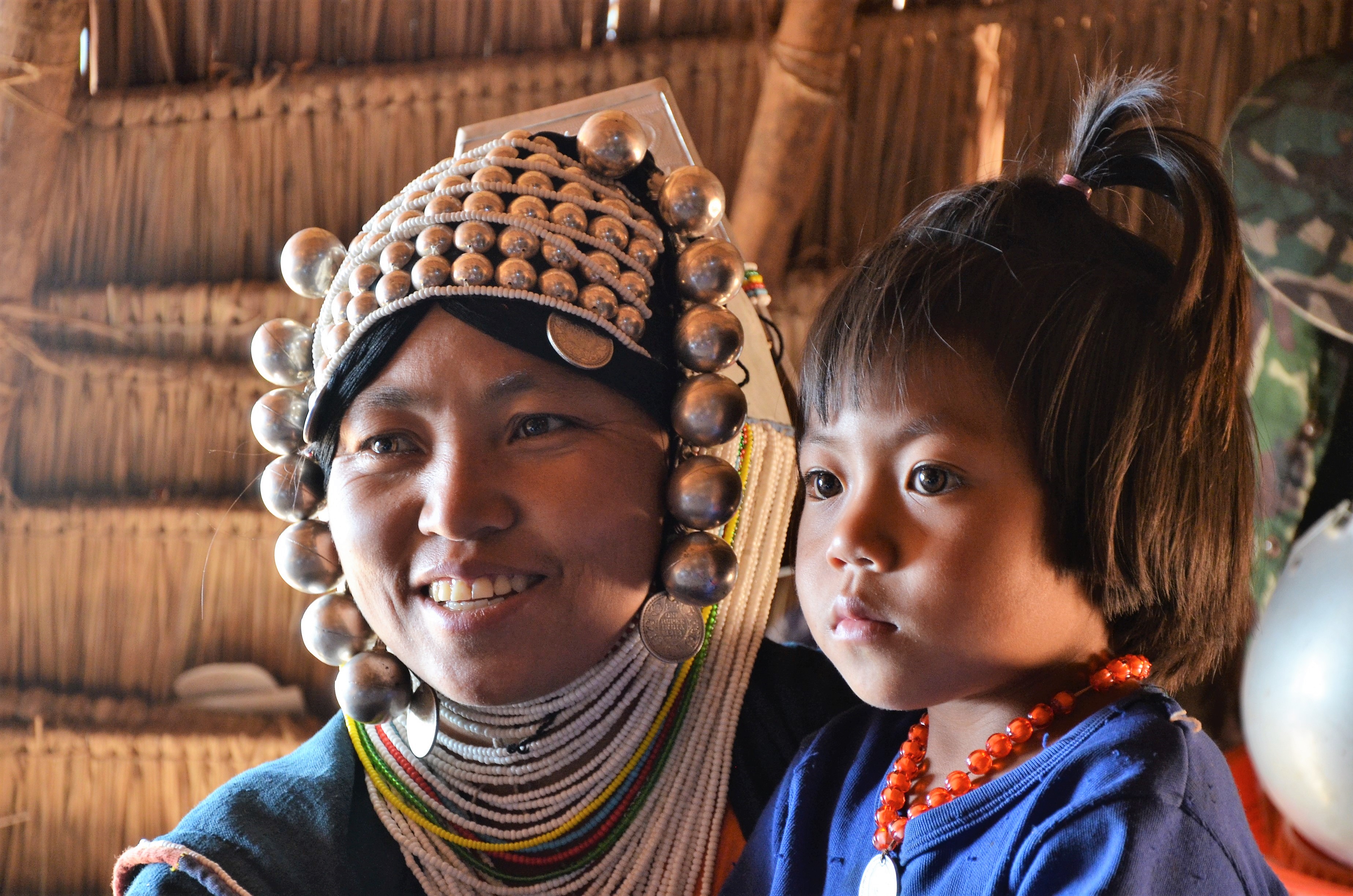 Femme Akha et sa fille Femme Akha et sa fille