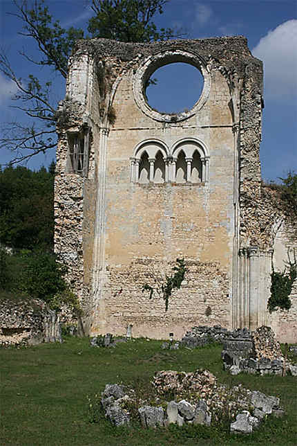 Ruines de l'abbaye de Mortemer