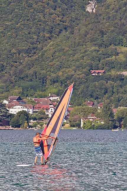 Annecy - Le lac -  Balade à la voile
