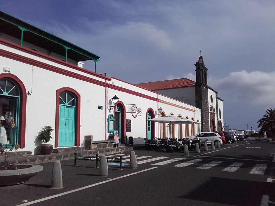 Rue longeant le couvent de San Francisco, Teguise Rue longeant le couvent de San Francisco, Teguise