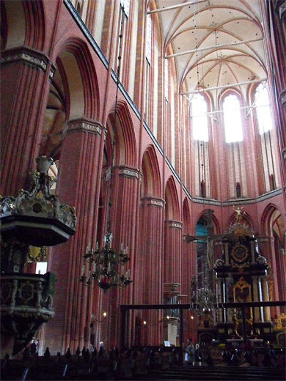 Sankt-Nikolaikirche : intérieur