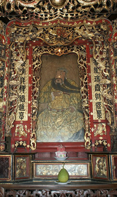 Autel de la maison mandarinale Autel de la maison mandarinale
