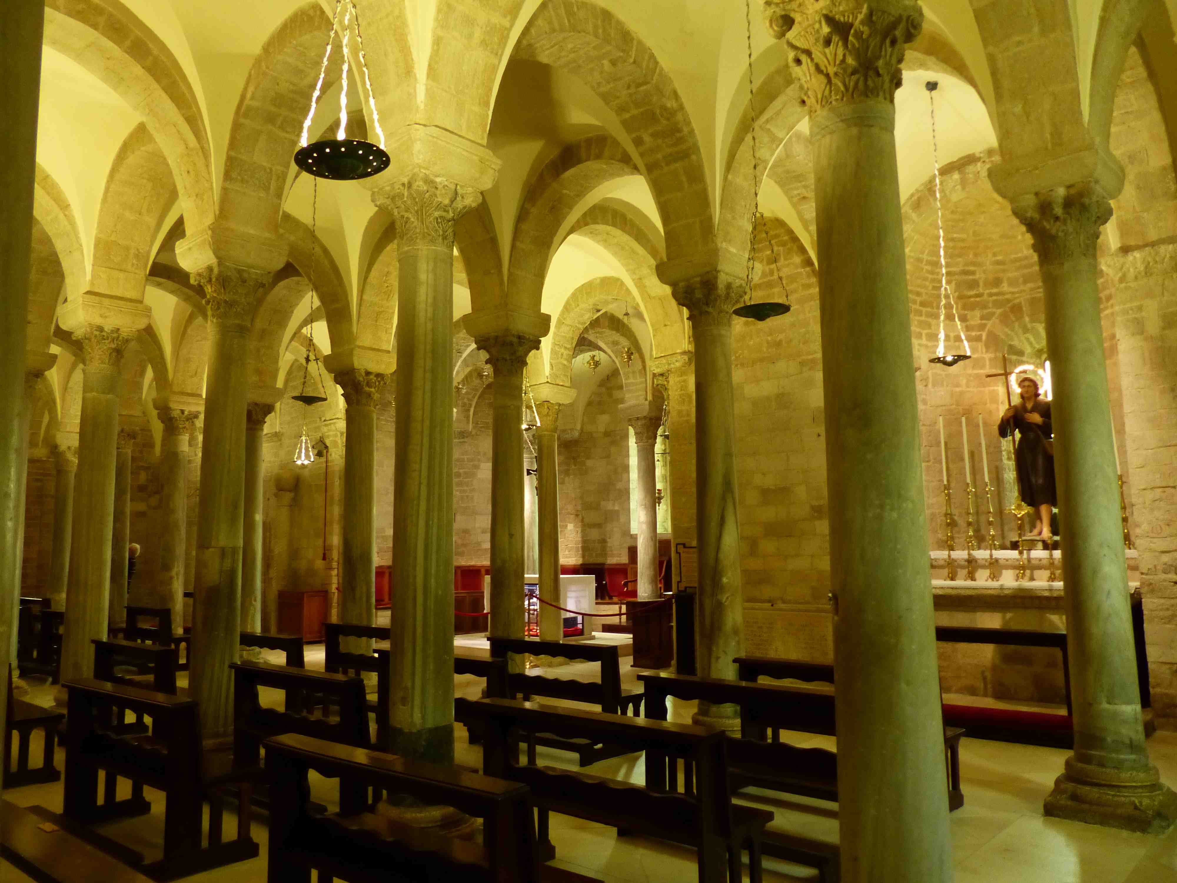 Cathédrale Saint Nicolas le Pèlerin - Crypte Cathédrale Saint Nicolas le Pèlerin - Crypte