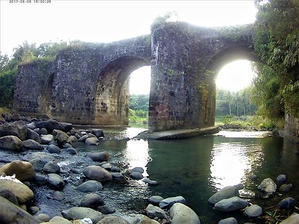 Pont espagnol à Luzon