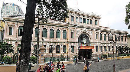 Saïgon-Hochi-Minh-Ville-La-Poste-centrale