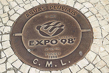 Lisbonne - Plaque d'égoût de l'Expo 98
