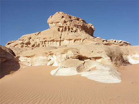 Dans les dunes de Regana, au Sud de la Mer Morte