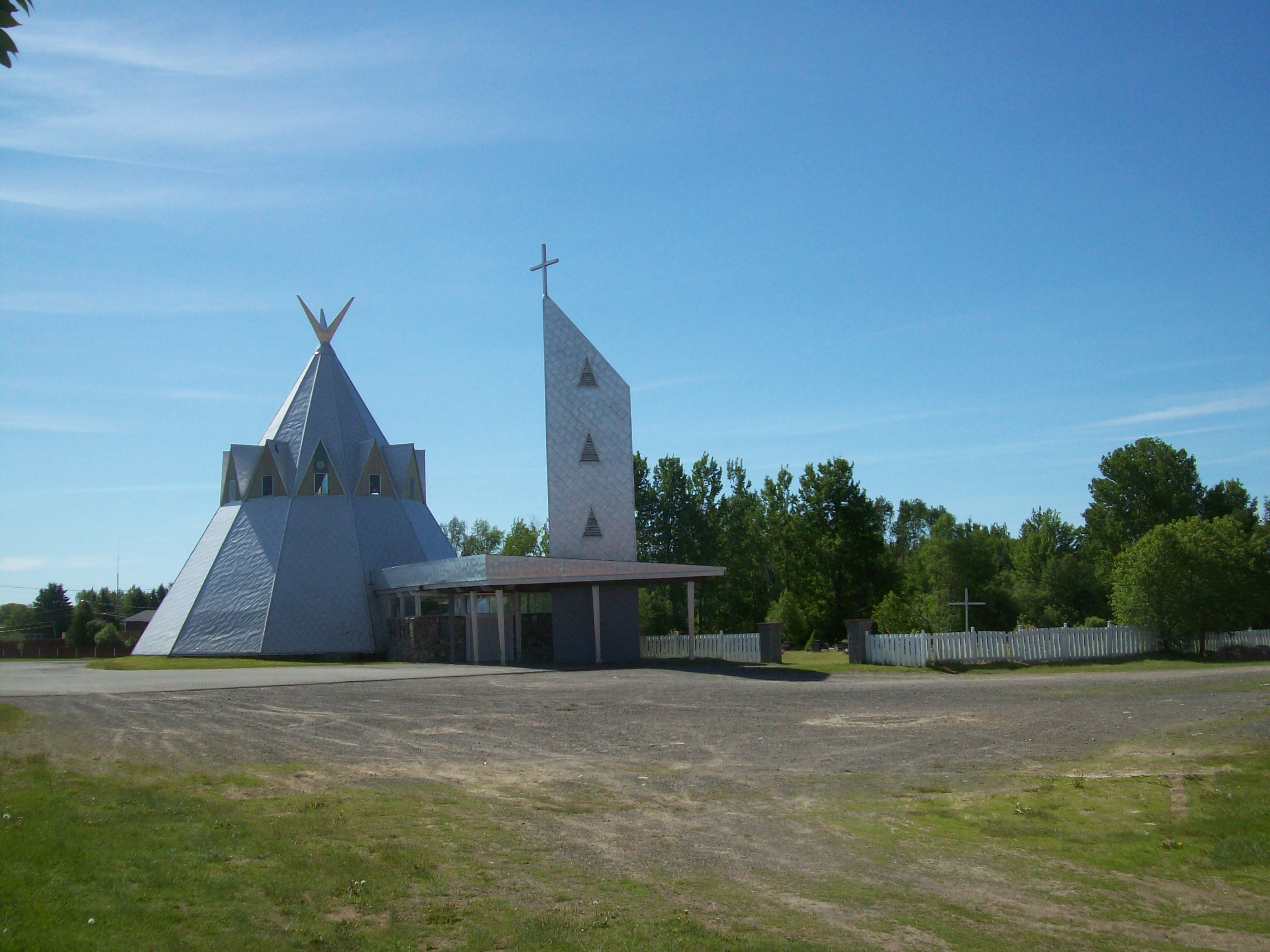 Église Ste-Kateri-Tekakwitha à Gesgapegiag Église Ste-Kateri-Tekakwitha à Gesgapegiag