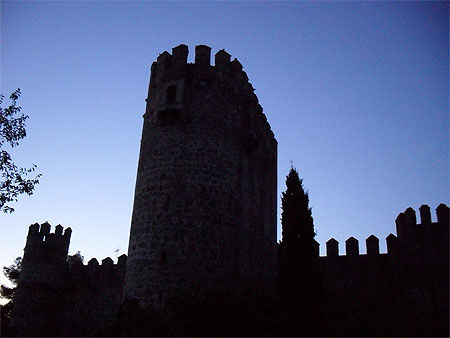 Crépuscule sur le Castillo de San Servando