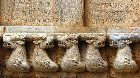 Yaali - lions mythiques Yaali - lions mythiques
