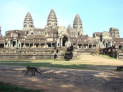 Promeneur à Angkor Wat