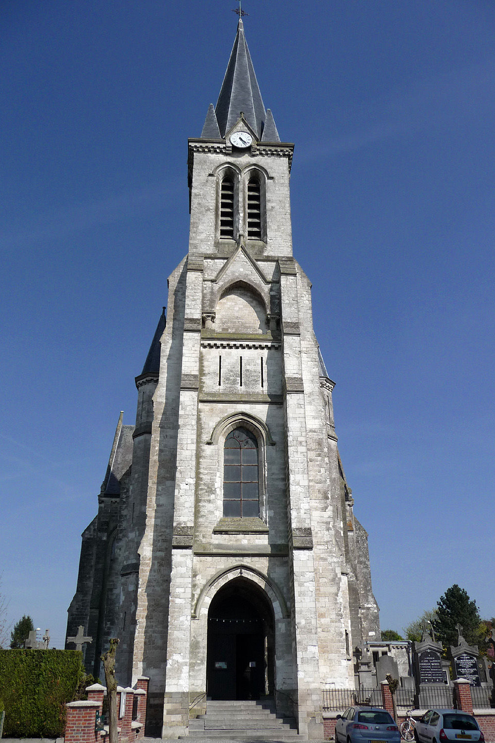 Eglise St-Pierre, Bouvines
