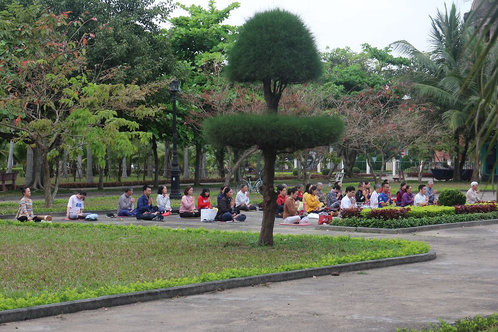 Des adeptes du Falun Gong à Dong Hoi