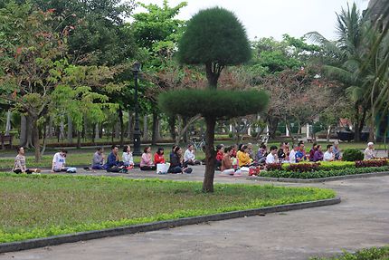 Des adeptes du Falun Gong à Dong Hoi