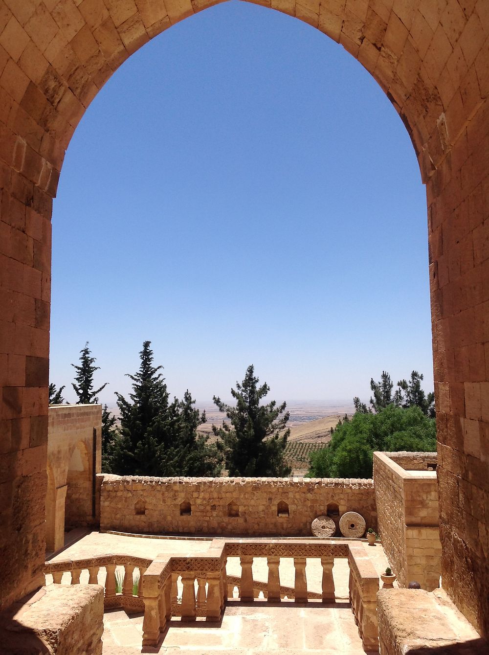 Deyrulzafaran monastery