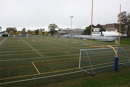 Terrain de football de la Maine Maritime Academy