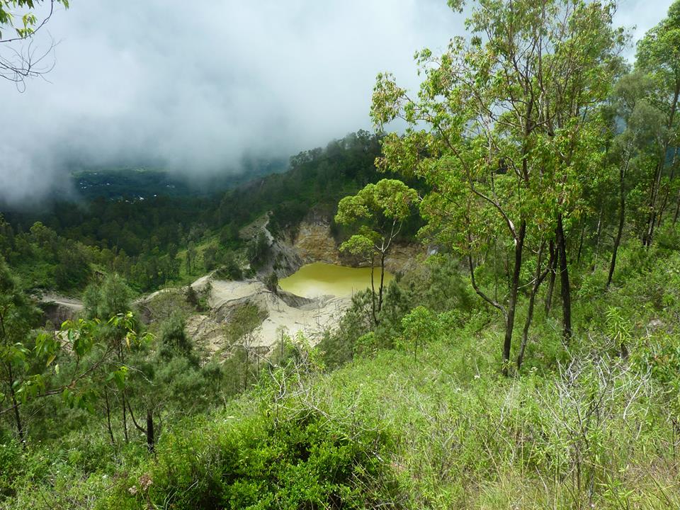 Wawo Muda, dernier né des volcans de Flores Wawo Muda, dernier né des volcans de Flores