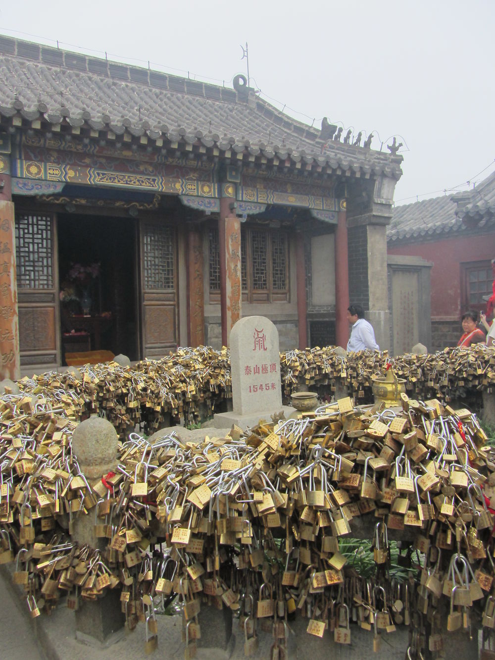 Cadenas en haut du Tai Shan