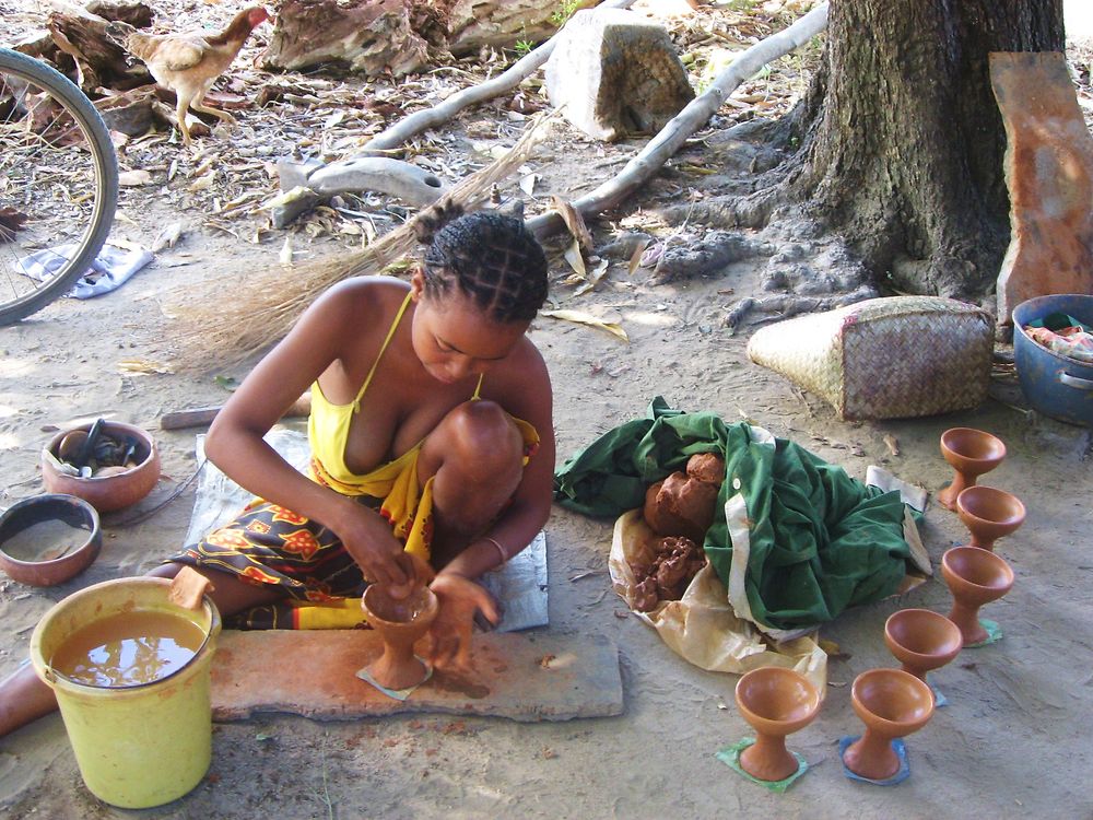 Artisans potiers d'Ambilobe