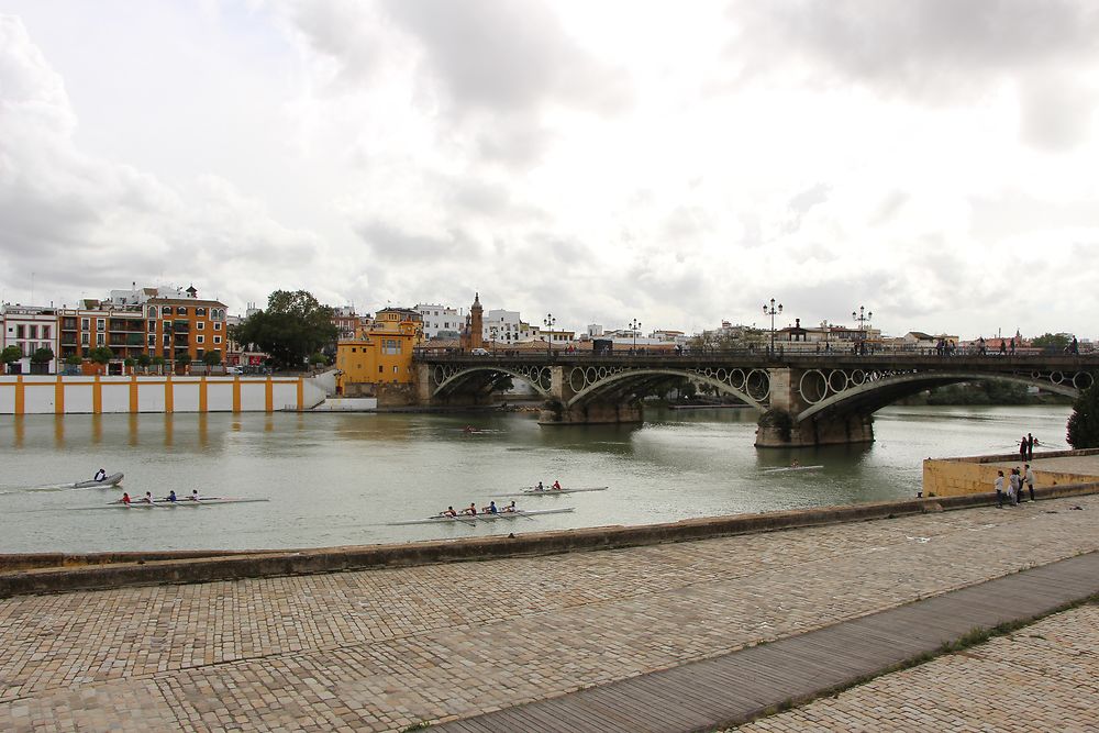 District de Triana et le fleuve Guadalquivir