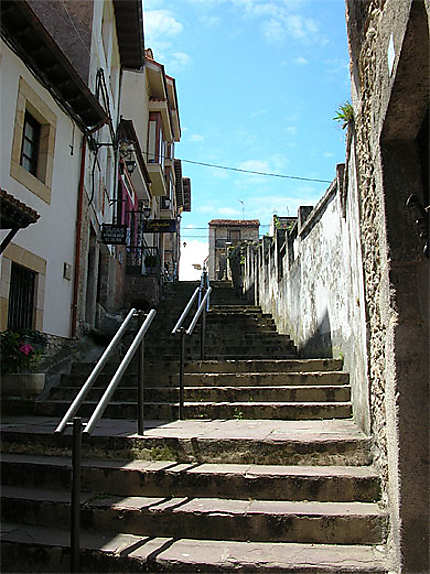 Escalier ombragé