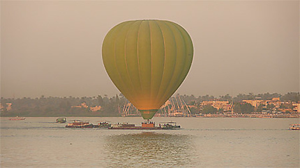 Montgolfière sur le Nil