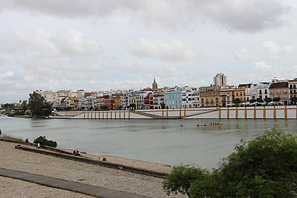 District de Triana et le fleuve Guadalquivir