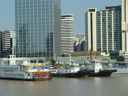 Arrivé au port de Buenos Aires Arrivé au port de Buenos Aires