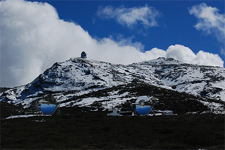 Télescope de l'observatoire Roque de los Muchachos Télescope de l'observatoire Roque de los Muchachos