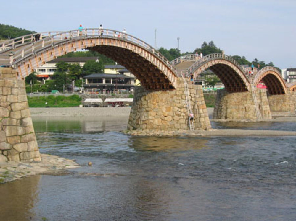 Pont réservé à l'époque au passage des Samouraïs