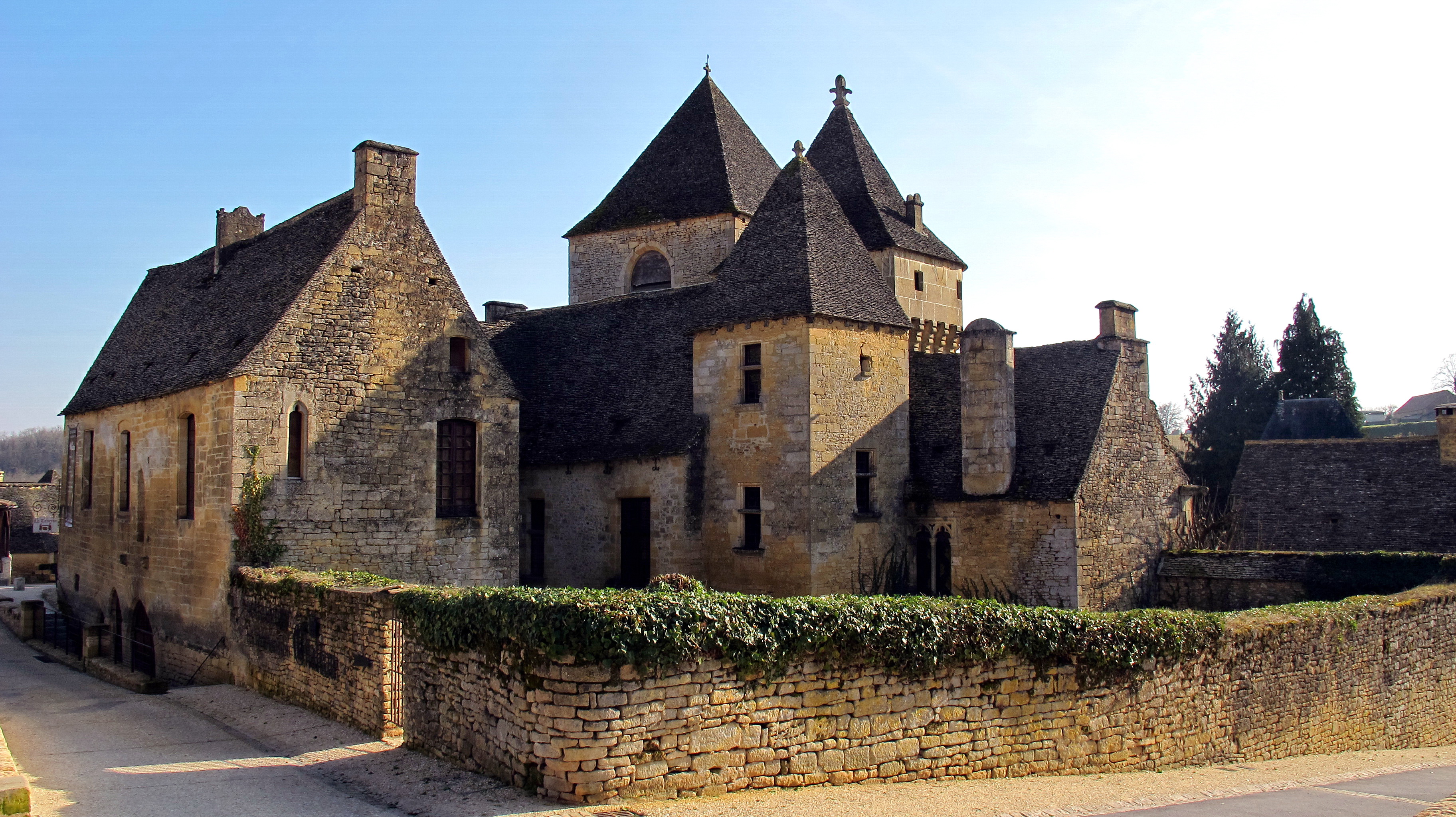 St-Amand de Coly, le village St-Amand de Coly, le village