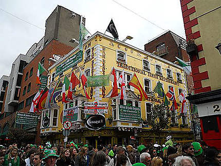 Marée verte dans Temple Bar, Dublin