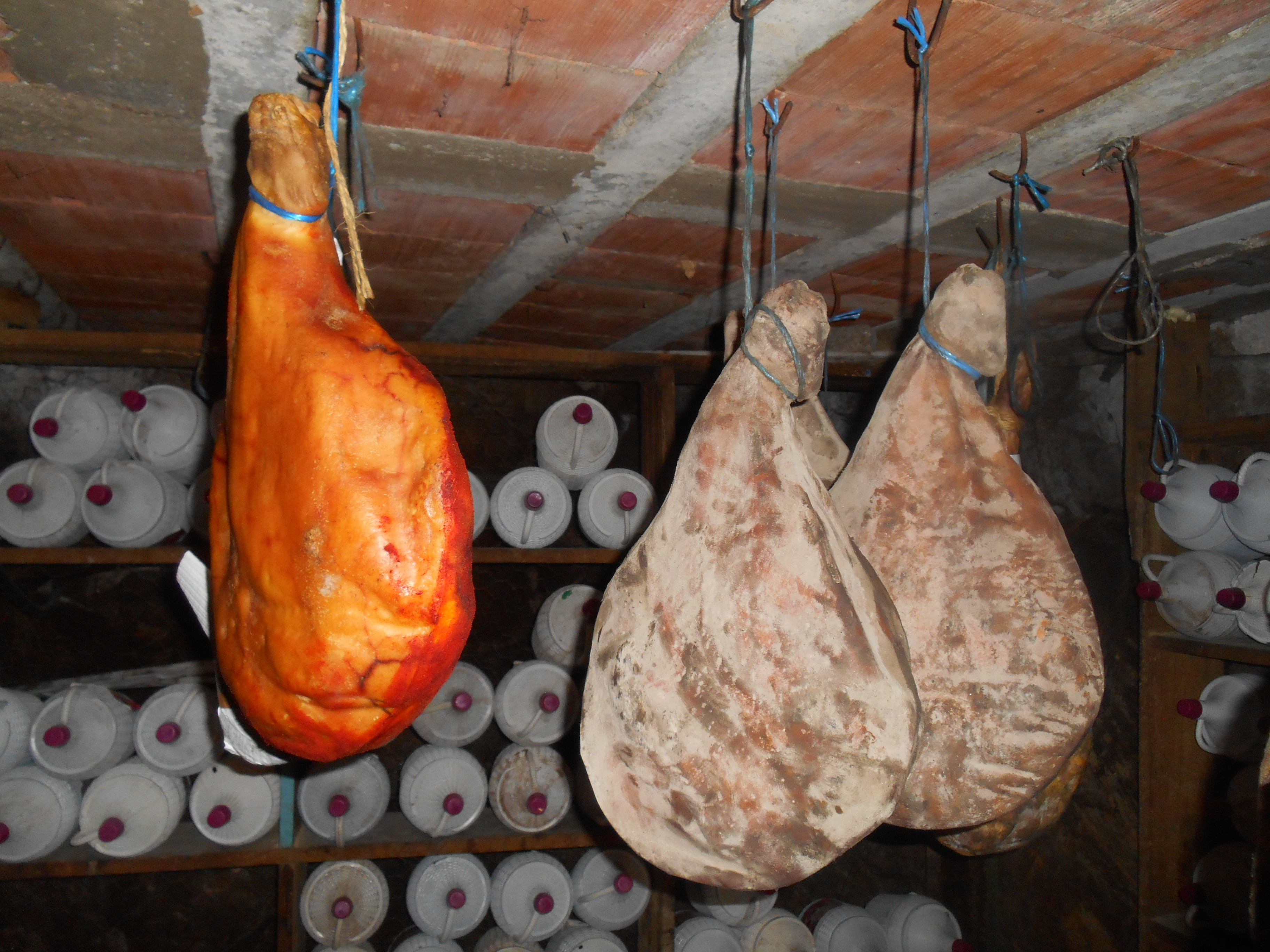 La maison du jambon (san Lourenço) La maison du jambon (san Lourenço)