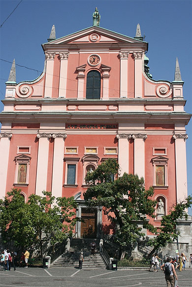 Eglise franciscaine de l'Annonciation de Ljubljana Eglise franciscaine de l'Annonciation de Ljubljana