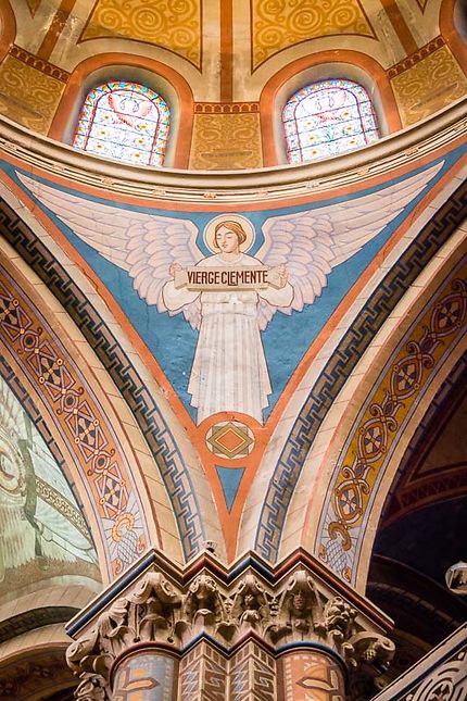 St-Etienne, Eglise Ste-Marie, Vierge clémente
