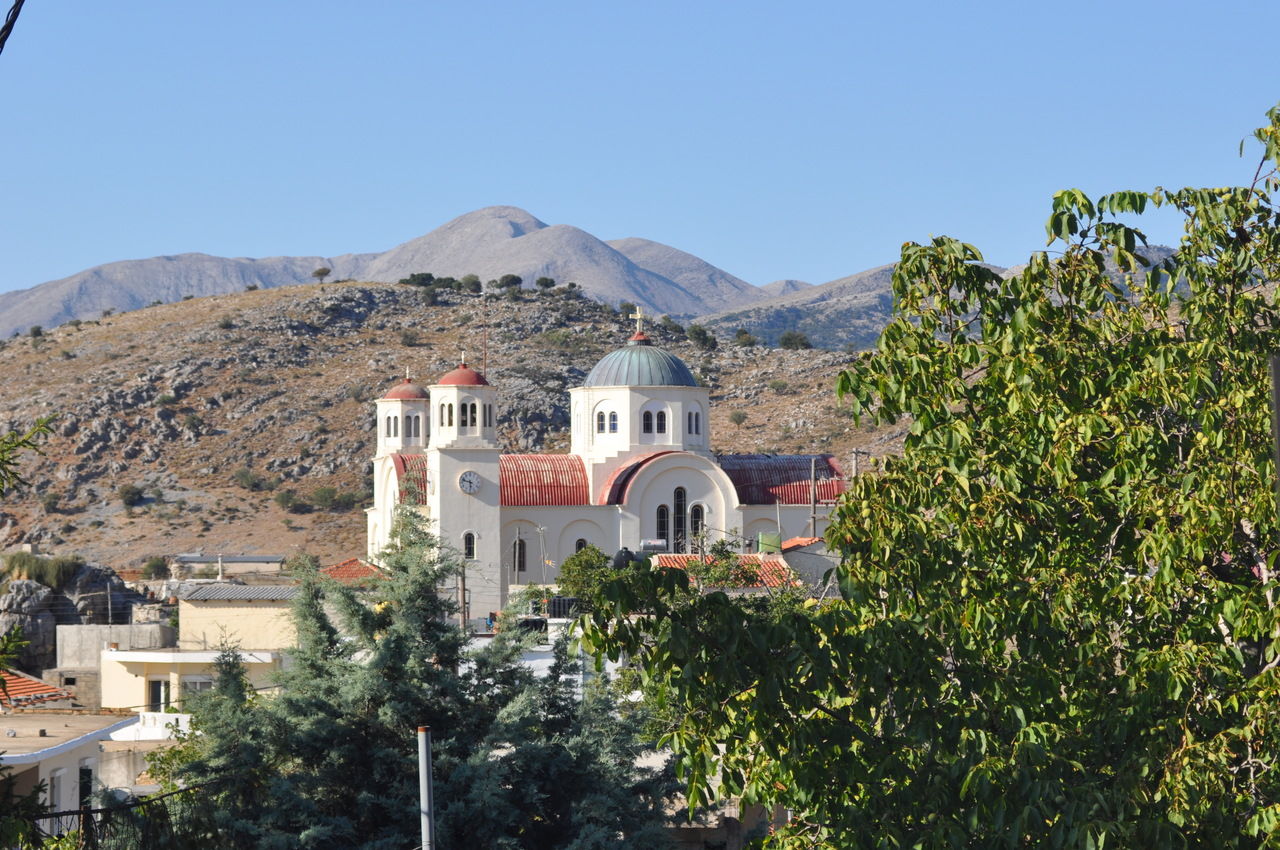 Agios Georgios et son église