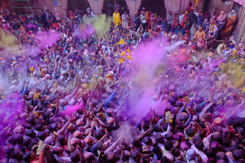 Holi au Temple de Banké Bihari 