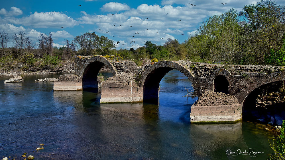 Pont Romain à Saint-Thibéry