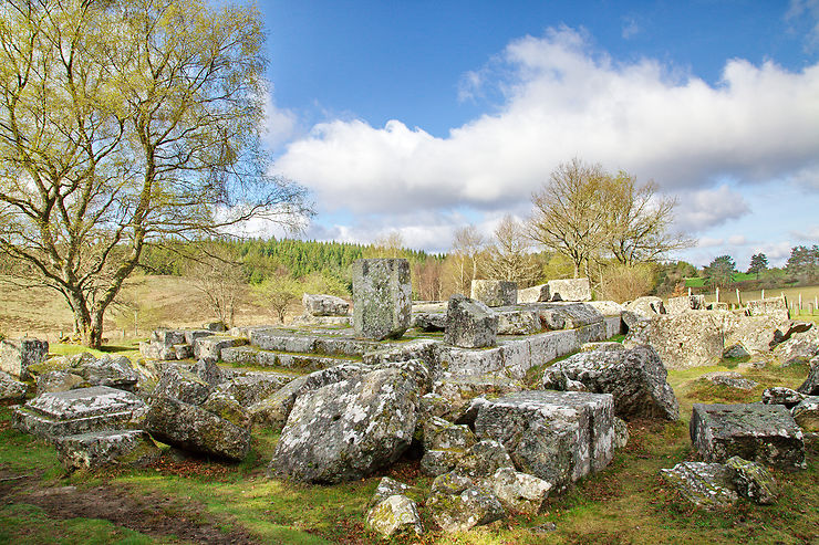 Site gallo-romain des Cars : deux mystérieux temples funéraires…