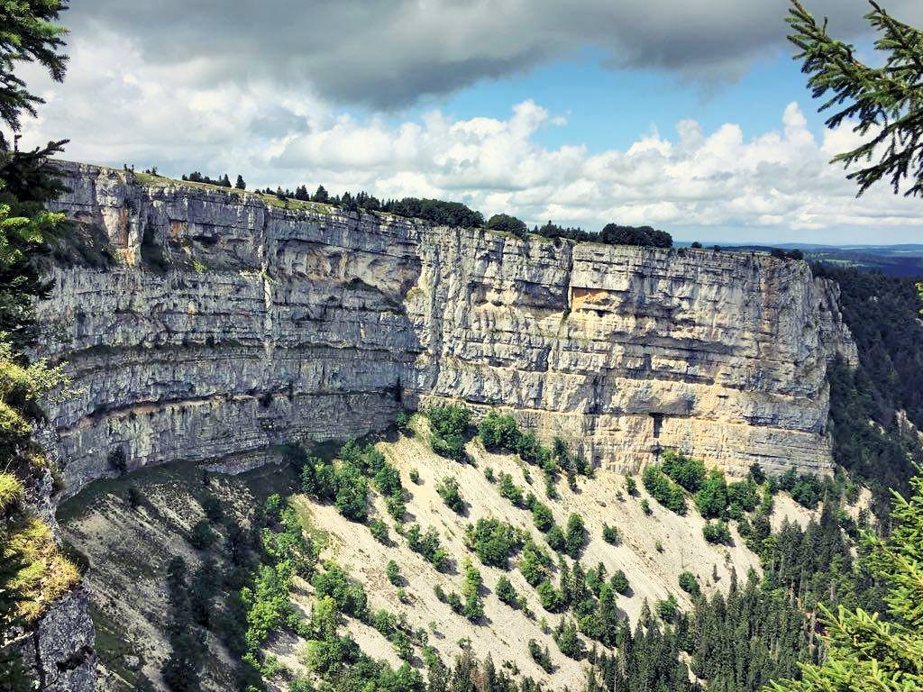 Cirque rocheux natuel du Creux du Van Cirque rocheux natuel du Creux du Van