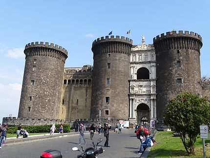 Castel Nuovo à Naples
