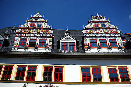 Une maison richement décorée