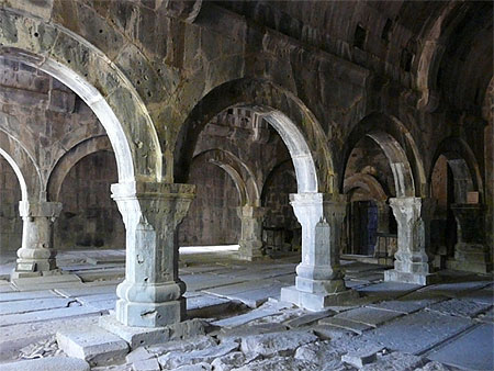 Sanahin, l'intérieur du gavit Sanahin, l'intérieur du gavit