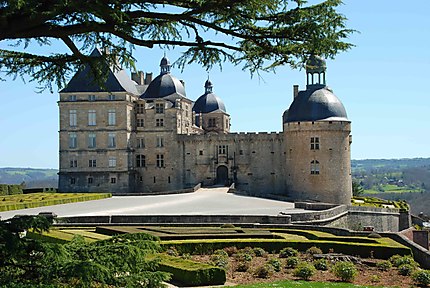 Château de Hautefort