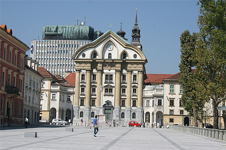 Cerkev Svete Trojice (Eglise de la Trinité) Cerkev Svete Trojice (Eglise de la Trinité)