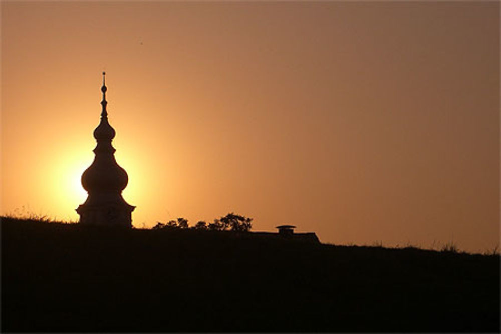 Eglise dans le soir