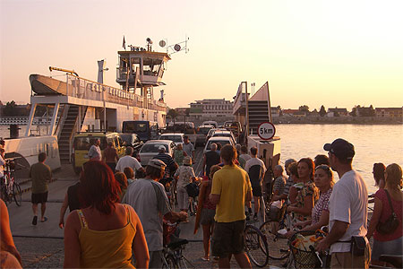 Le ferry de Mohacs Le ferry de Mohacs