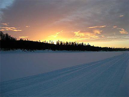 Lever du soleil sur le Kemijoki